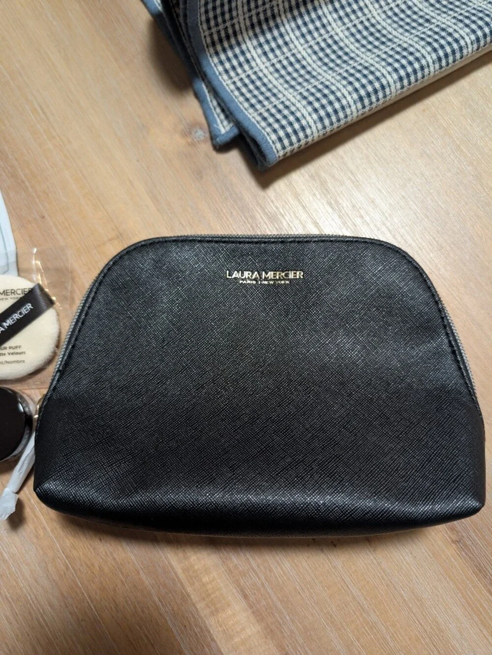 laura mercier new black
